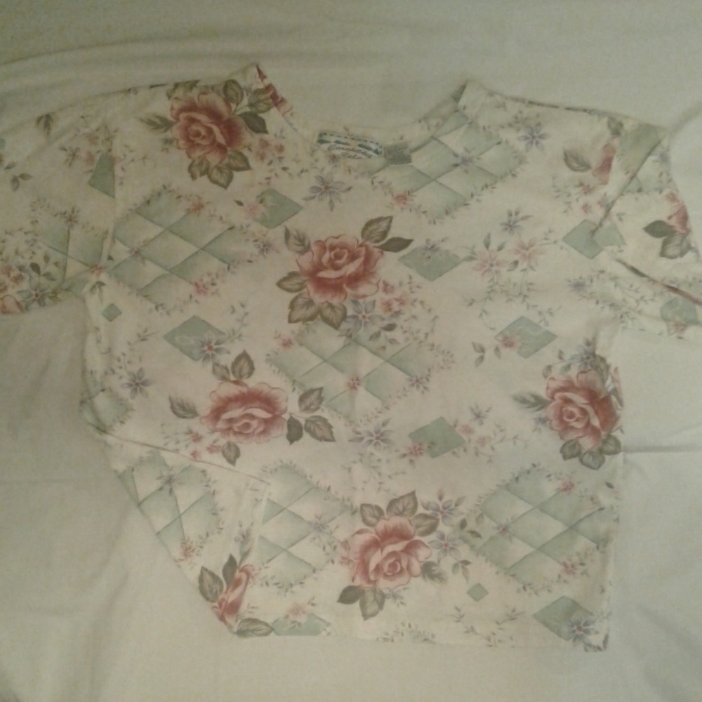 Lovely flowered ladies shirt.
